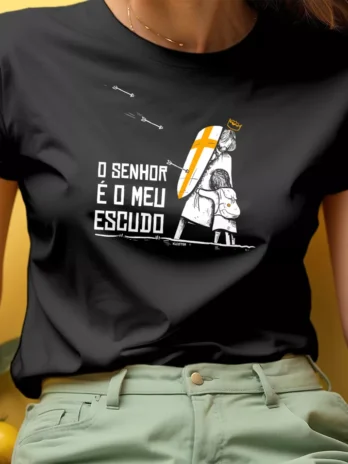 Camiseta Moda Evangélica O Senhor É Meu Escudo